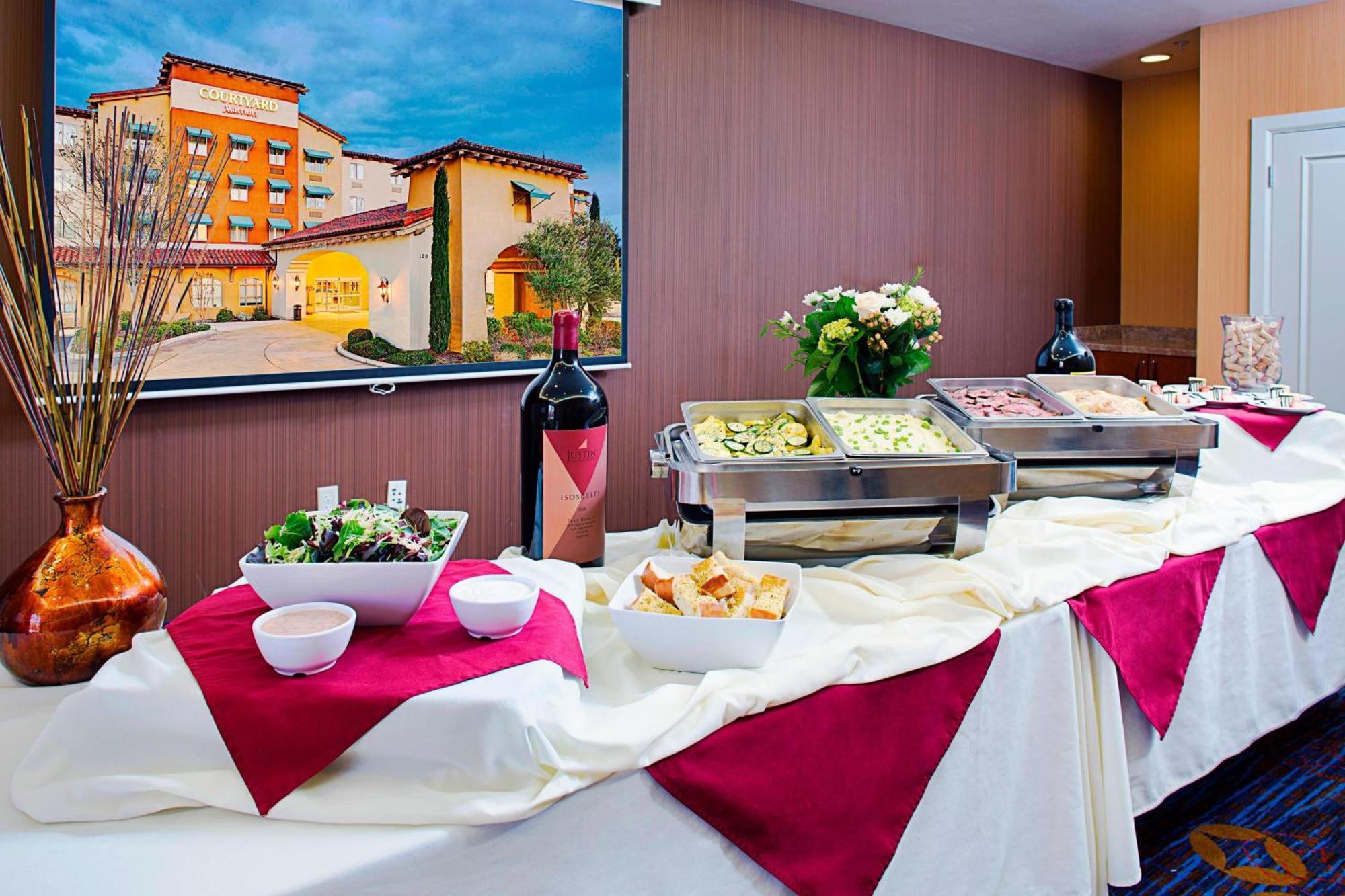 Courtyard By Marriott Paso Robles Hotel Exterior photo